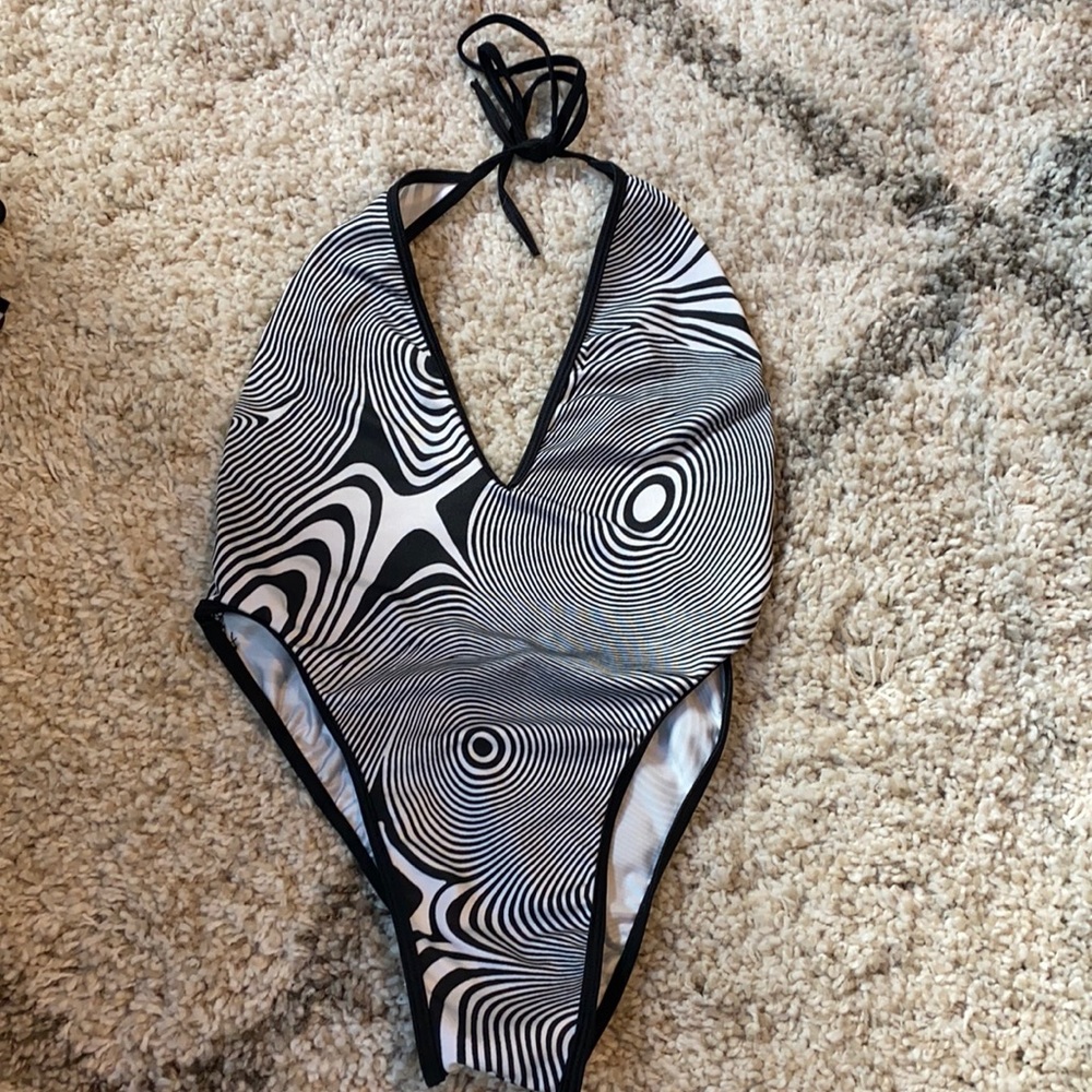 COPY - Trippy bodysuit!